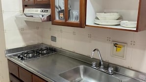 Apartment, Balkon, Stadtblick | Eigene Küche | Mikrowelle