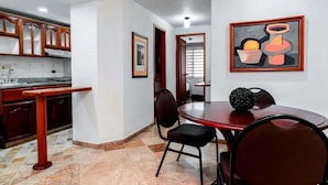 Apartment, Balkon, Stadtblick | Speisen