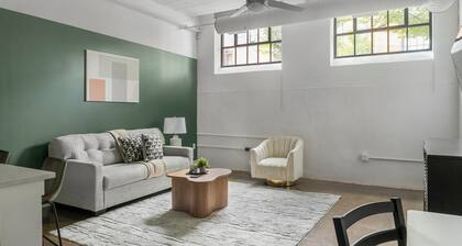 Landing Beautiful 1bd, Gym