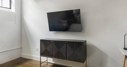 Landing Beautiful 1bd, Gym