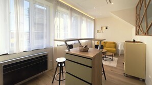 Unclassified image, 5 of 9, button - Vrbo Property (Angoulême)