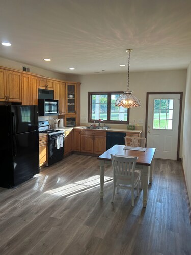 Round Hill Retreat-One Bedroom Apartment - Handicap Accessible