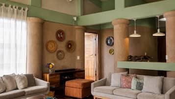 House, 2 Bedrooms | Living area