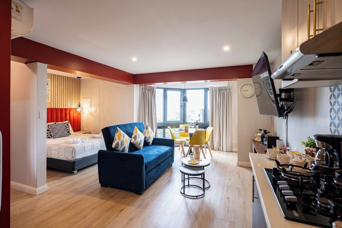 Loft, 1 Katil Ratu (Queen) dengan Katil Sofa, Penyaman udara, City View | Ruang tamu