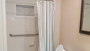 Bathroom - 3BR Home Near Hospitals & Speedway (Rockingham)