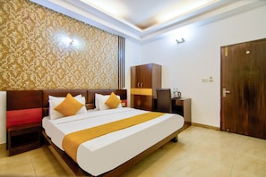 Room - JADSTAR RESIDENCY (New Delhi)