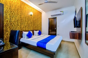 Room - JADSTAR RESIDENCY (New Delhi)