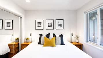 Iron/ironing board, WiFi, bed sheets