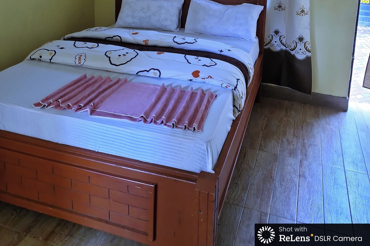 Departamento clásico, balcón, vista al río