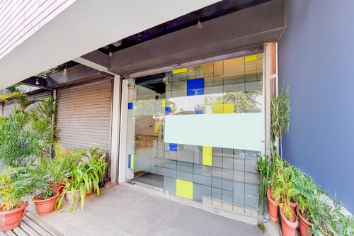 Super Townhouse Oak Mangalore