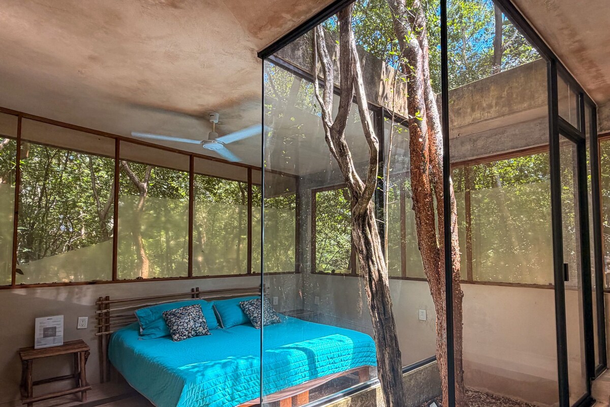 Villa superior, patio, vista al valle