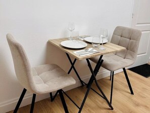 Unclassified image, 4 of 29, button - Studio apartment for 2 with sleeping area and home theater (Amiens)