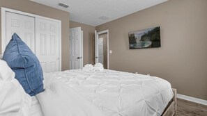 Room - 7BR Family Fun Estate - Arcade Room & Private Room (Kissimmee)