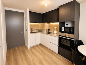 Comfort Apartment, City View | Private kitchen - Hermosa vista - Privacidad y Comodidad (La Florida)