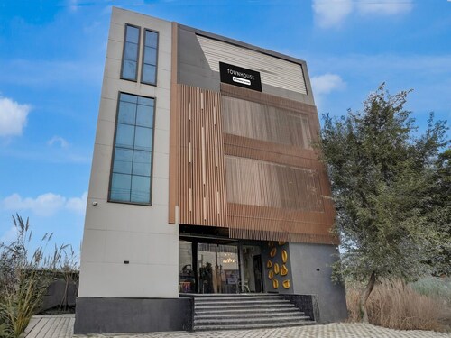 Townhouse Subharti University Meerut