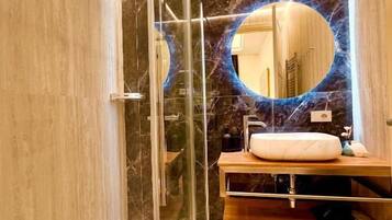 Comfort Double Room | Bathroom