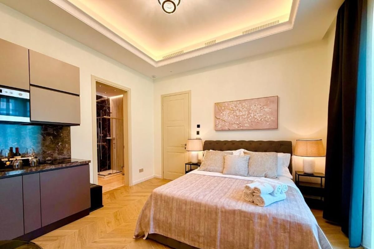 Deluxe Double Room, Garden View