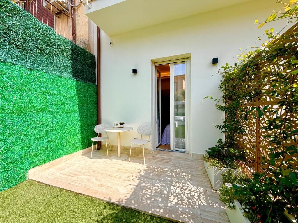 Deluxe Double Room, Garden View | Outdoor dining