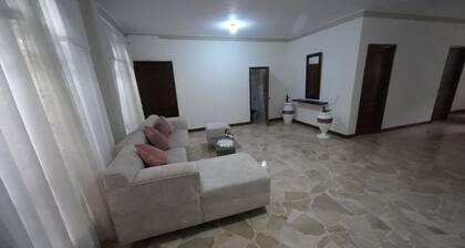 House for Rent Near Mall del Sur and Teodoro Maldonado Hospital in Guayaquil