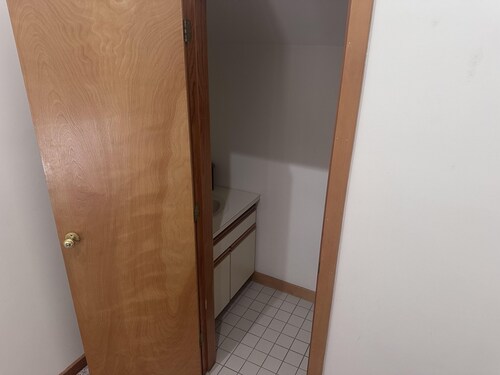 Sunny, Quiet Condo on Golf Course near Mount Snow and Hermitage Resorts