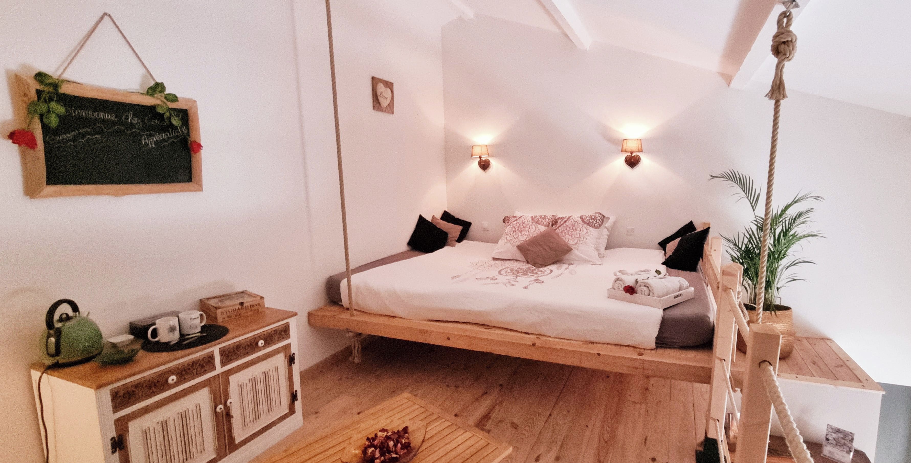 WiFi, bed sheets