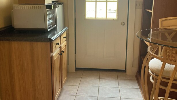 Interior - Cozy 1-bedroom apartment within 12 miles from Penn State University. (Warriors Mark)