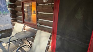 Outdoor dining - Fir - Rustic Log Cabin (Sierra City)