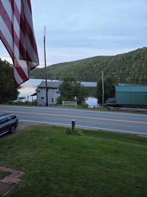 Property grounds - Cozy lakefront cabin retreat in Greensboro, Vermont perfect for your getaway (Greensboro)