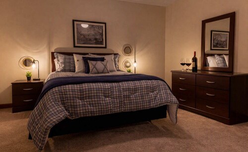 New! Overlook Cottage by Buffalo Mountain Getaway