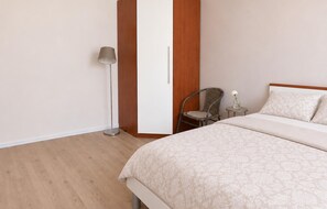 Bed - 3 bedroom amazing apartment in Jesenice (Jesenice)
