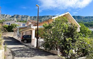 House - 3 bedroom amazing apartment in Jesenice (Jesenice)