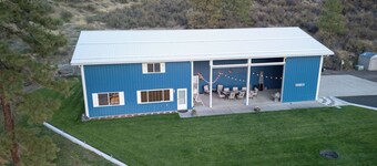 Family friendly 4-bedroom cabin near lake Roosevelt