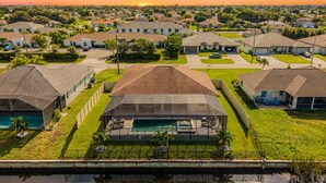 Exterior - Your Waterfront Escape | Pool, Spa & Firelight (Cape Coral)
