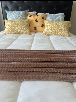 1 bedroom, iron/ironing board, WiFi, bed sheets - DOWNTOWN, Great View, 2 QUEEN BEDS hotel suites, Swimming Pool and fitness (Houston)