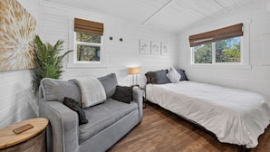 Room - Tiny Home Village: 4 Units, 4 Spas, Plunge Pool, Sleeps 15 (St. Augustine)