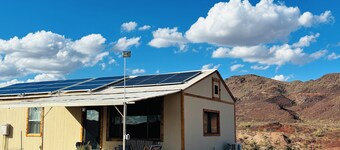 Remote Alamo Lake Getaway! Dark night skies. AZPT. Fishing. Farm. Ghost town.