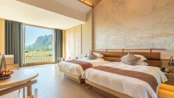 Kamar Twin Basic, balkon, pemandangan gunung | Tirai kedap cahaya, setrika/meja setrika, dan Wi-Fi gratis