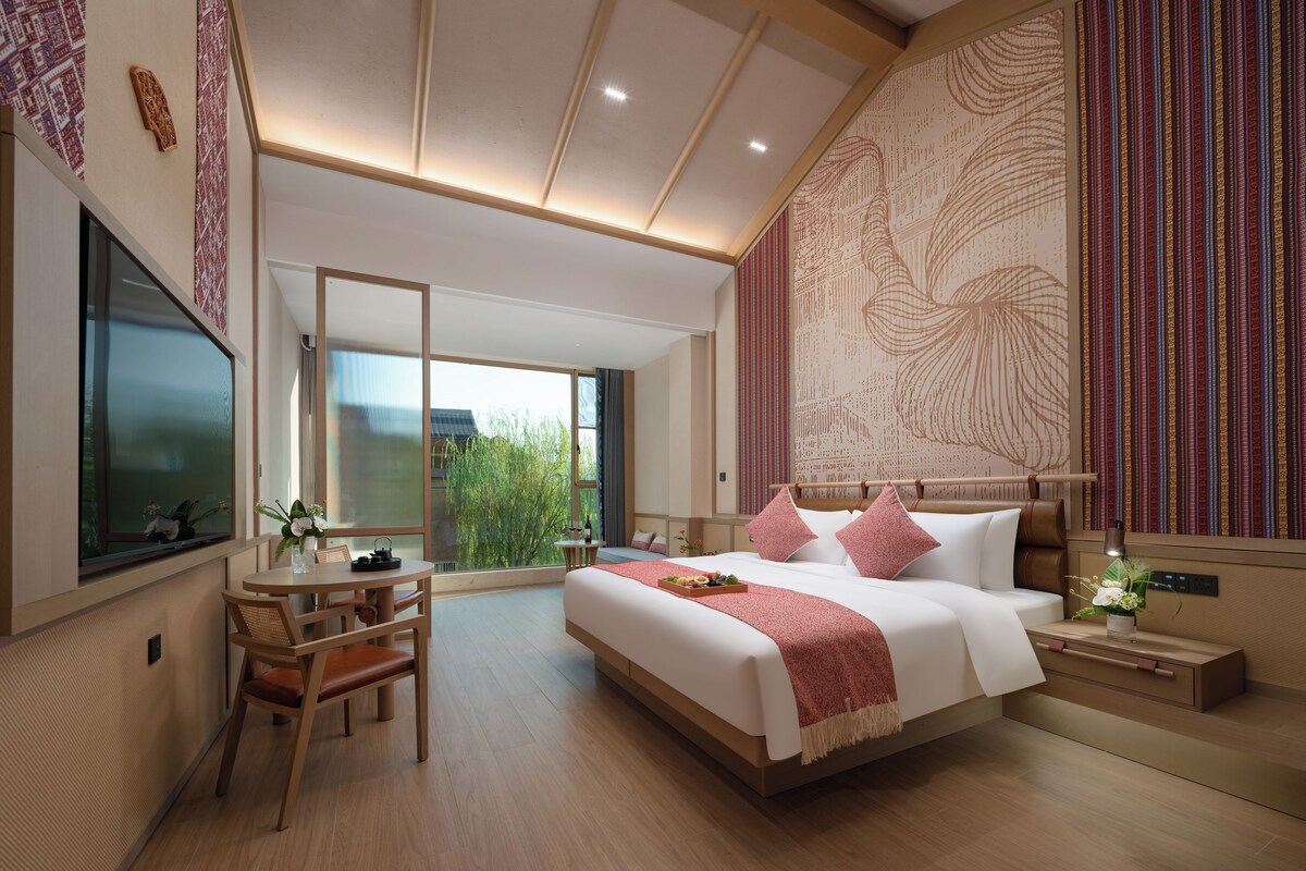 Phòng đôi, có phòng tắm riêng, quang cảnh đồi núi | Bộ đồ giường cao cấp, chăn bông, bàn 