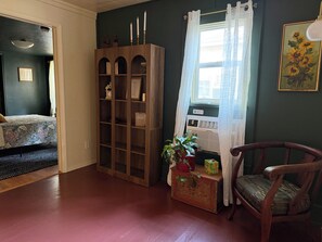 3 bedrooms, WiFi, bed sheets - Historic 3 bedroom home with modern amenities, large kitchen and dining space. (Stillwater)