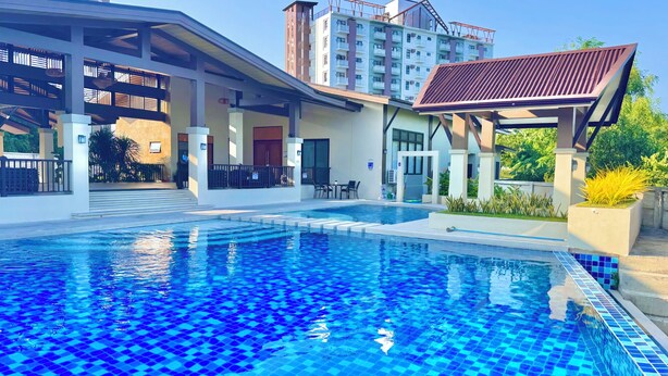 Outdoor pool - Royal Oceancrest Panglao 1 (Dauis)