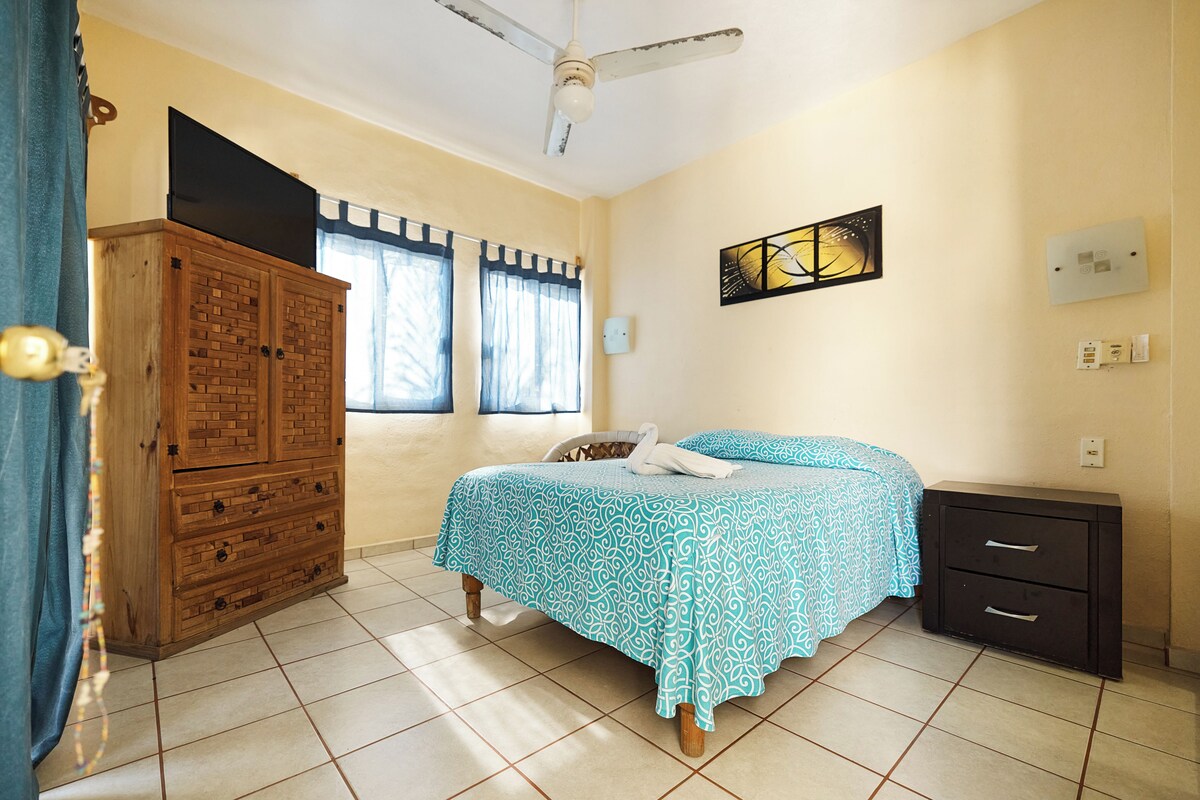 Standard-Doppelzimmer, Poolblick | Kostenloses WLAN