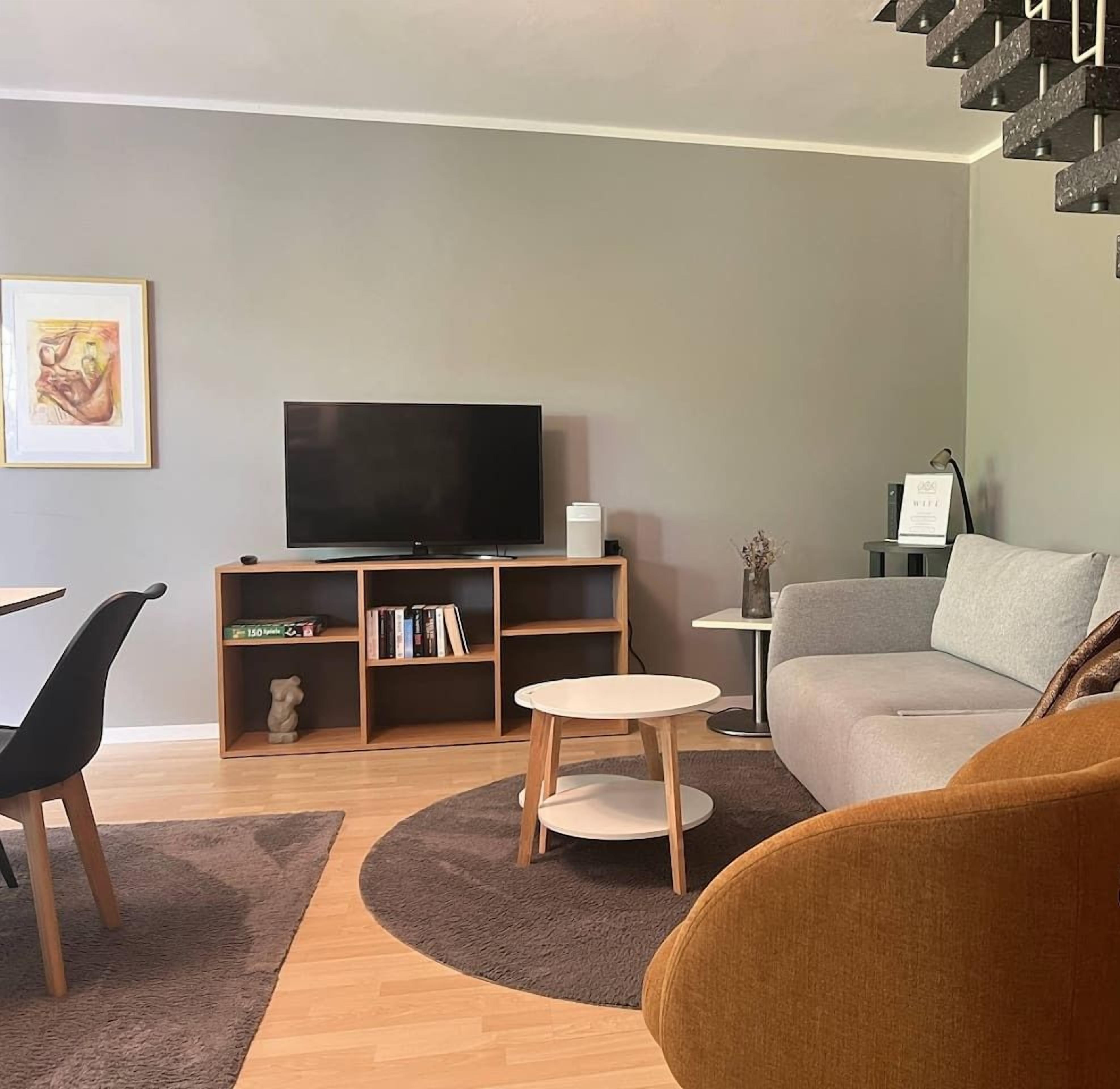 Fernseher, Stereoanlage