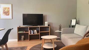Fernseher, Stereoanlage