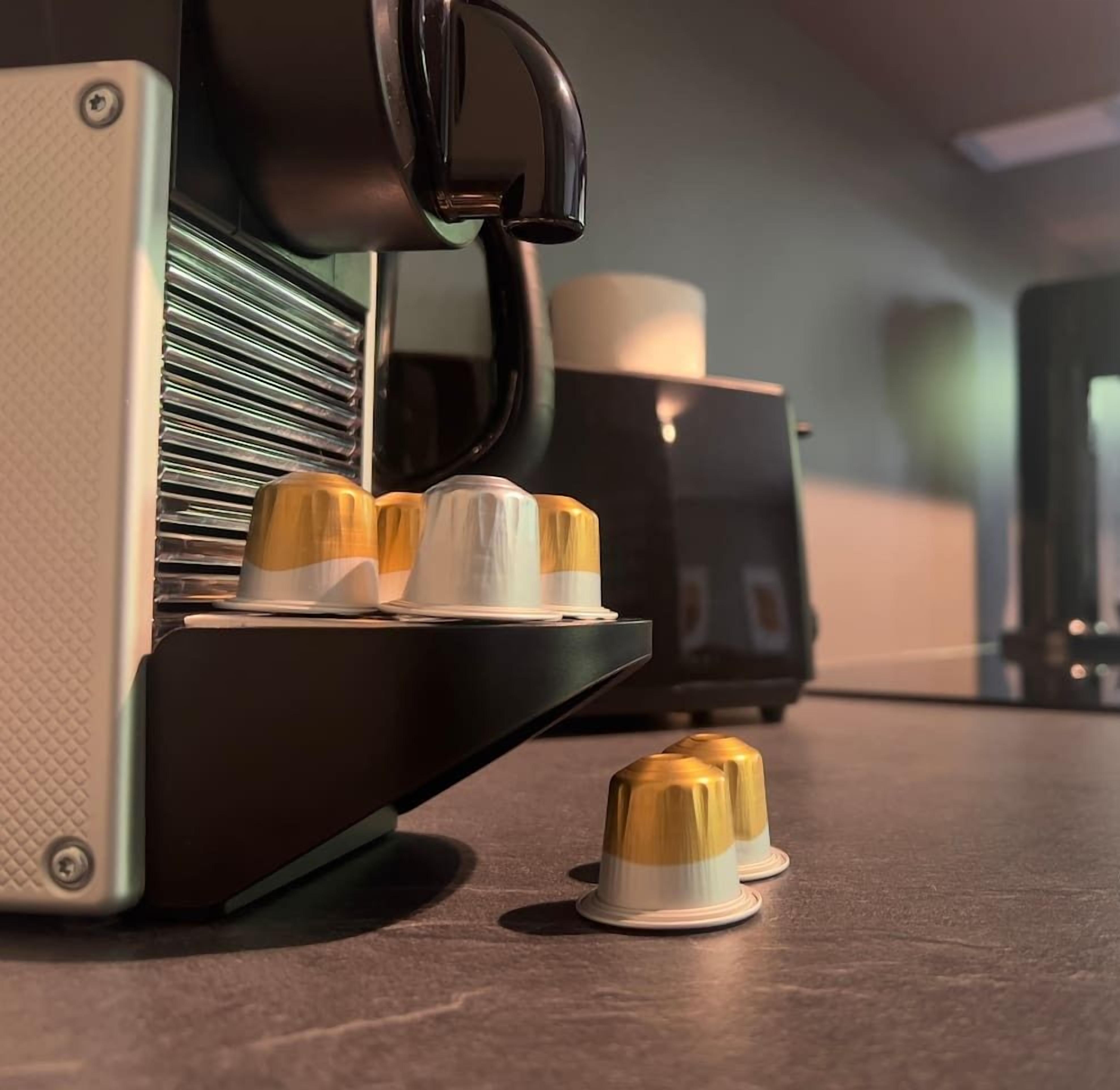 Kaffee und/oder Kaffeemaschine