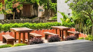 Khu ẩm thực ngoài trời