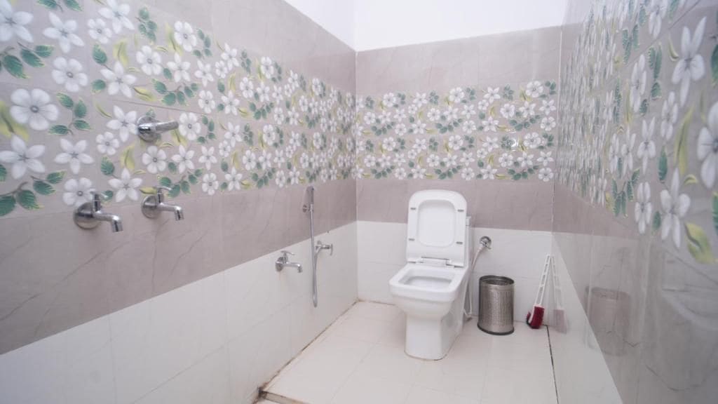 Triple Room, Balcony, Mountain View | Bathroom