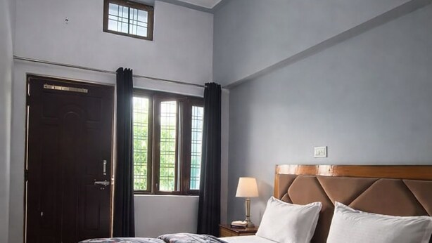 Phòng đôi Deluxe, ban công, quang cảnh đồi núi