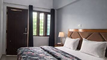 Deluxe Double Room, Balcony, Hill View