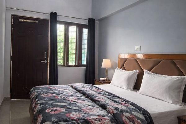Deluxe Double Room, Balcony, Hill View