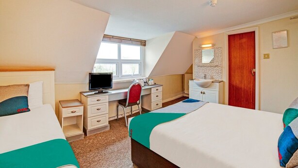 Room - Standard Family of 3 Suite (Brighton)